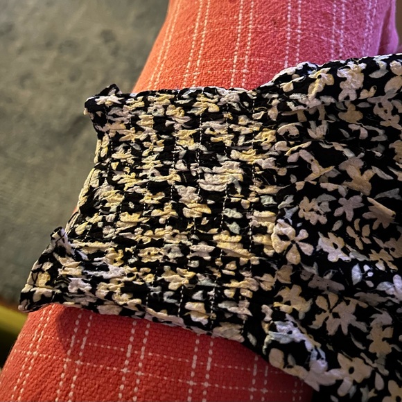 Women’s Love Olive floral blouse blue white shirred bodice 2X - Picture 4 of 4